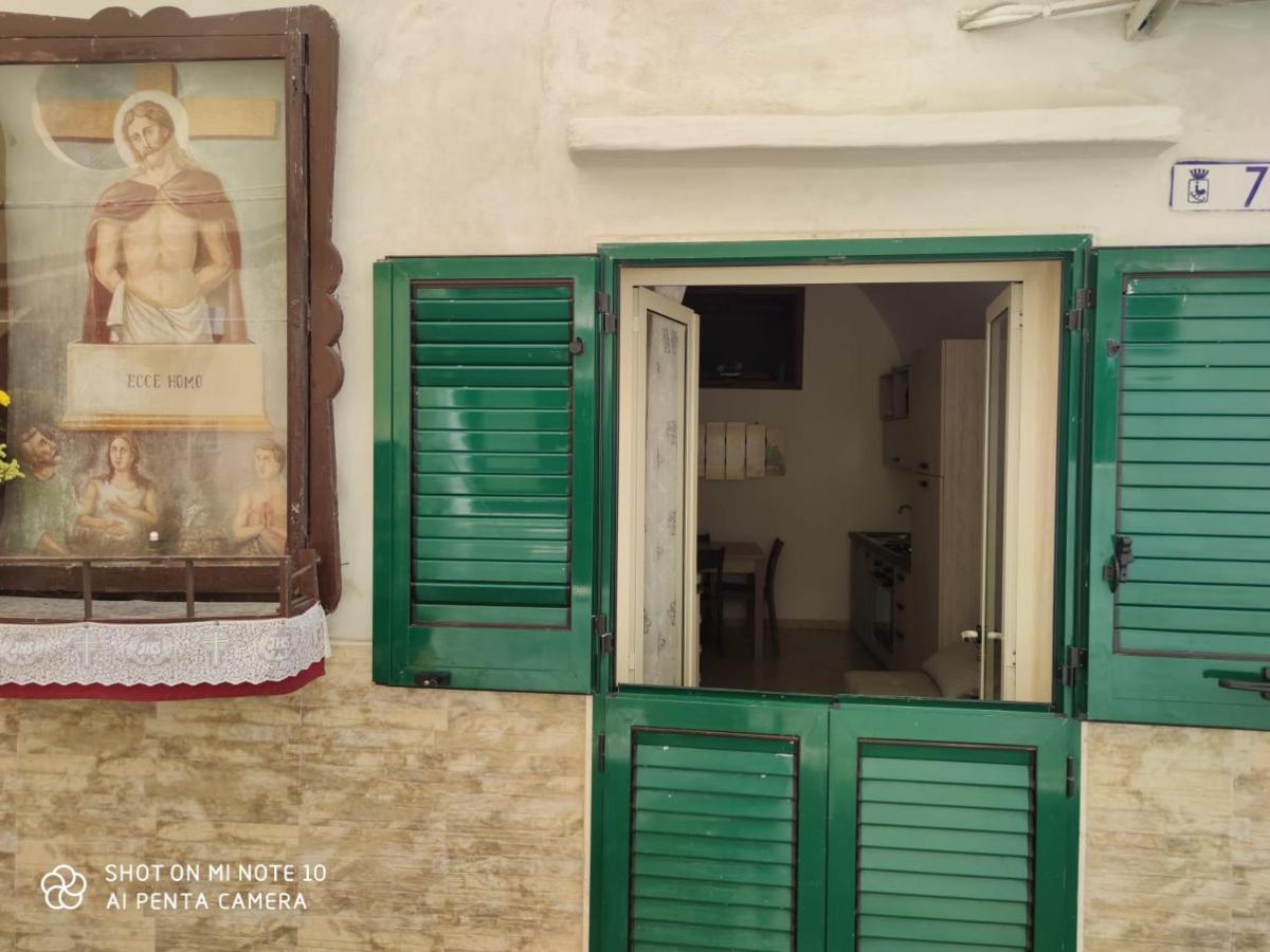 Ecce Homo Apartment Gallipoli Exterior photo